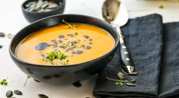 Hokkaido Kürbissuppe: Einfaches Rezept für cremigen Herbstgenuss