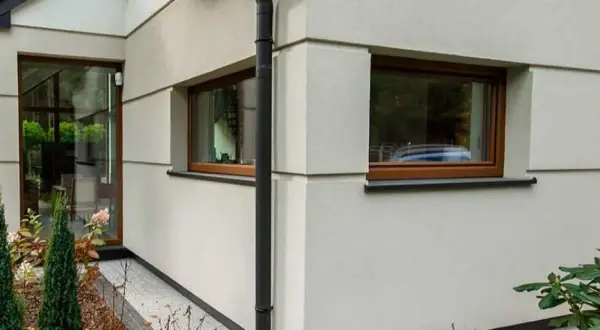 Najlepsze parapety zewnętrzne do brązowych okien - porównanie
