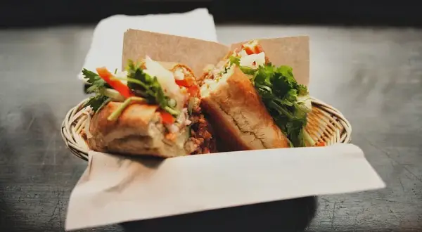 Gdzie zjeść w Berlinie? Najlepsze restauracje i ukryte skarby