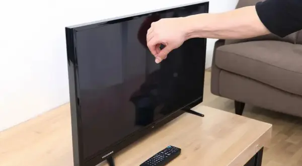 Jak włączyć telewizor JVC bez pilota - proste sposoby i porady