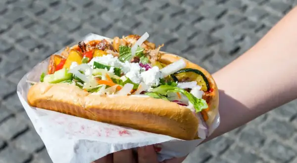 Ile węglowodanów ma kebab? Sprawdź kalorie i składniki