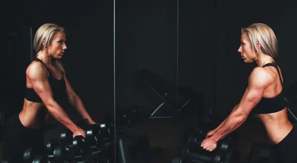 Co to trening anaerobowy? Zbuduj siłę i spalaj tłuszcz efektywnie!
