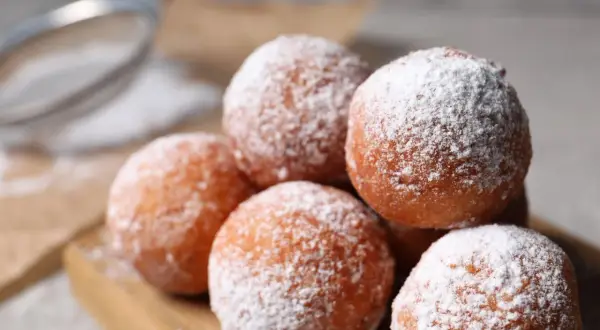 Bezglutenowe pączki: Przepis, by były puszyste i nie piły tłuszczu!