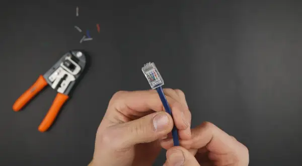 Jak zarobić kabel ethernet - proste kroki, by uniknąć problemów z siecią