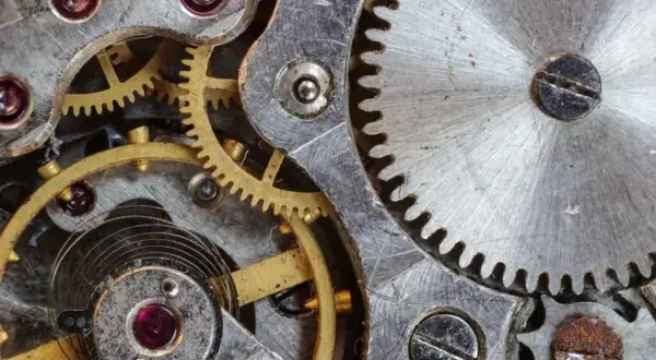 Jak działa mechanizm nakręcany w zegarkach i dlaczego warto go wybrać