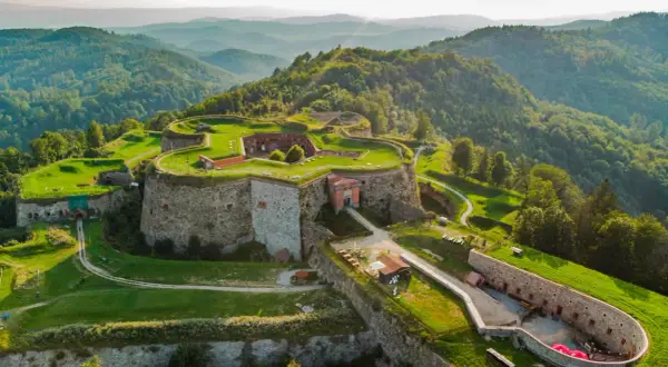Srebrna Góra atrakcje: odkryj niezwykłe miejsca i historie