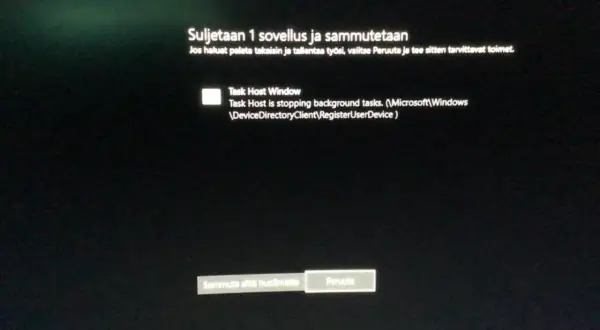 Ventana de Task Host deteniendo tareas. El sistema se apaga.