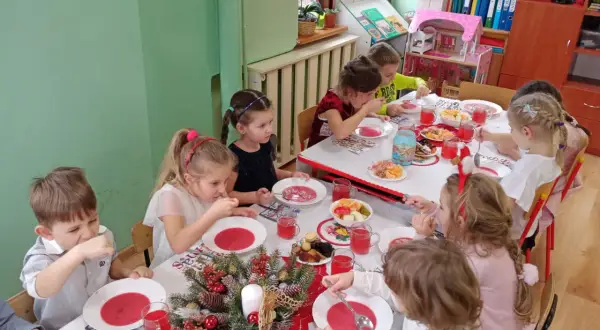 Wigilia w przedszkolu co do jedzenia: pyszne i zdrowe potrawy dla dzieci