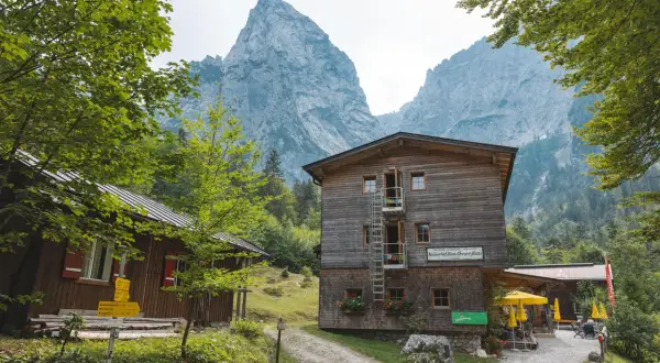 Hans Berger Haus: Anreise, Touren & Übernachtung im Kaisertal