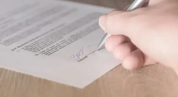 Ile kosztuje wykup mieszkania od spółdzielni? Pełna analiza kosztów
