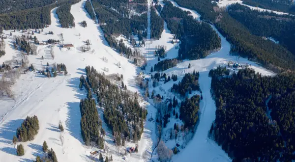 Snowpark Rokytnice: Twój przewodnik – setup, ceny, dojazd z PL
