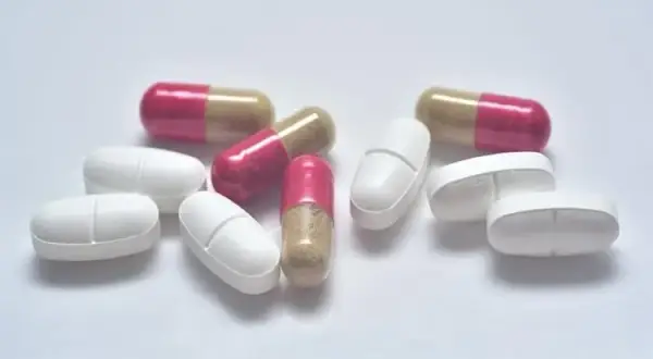 Jak podać dziecku antybiotyk w tabletce bez stresu i problemów