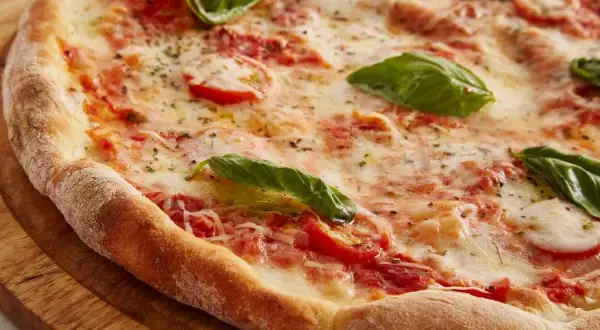 Jaki typ mąki na pizzę zapewni idealne ciasto i smak?