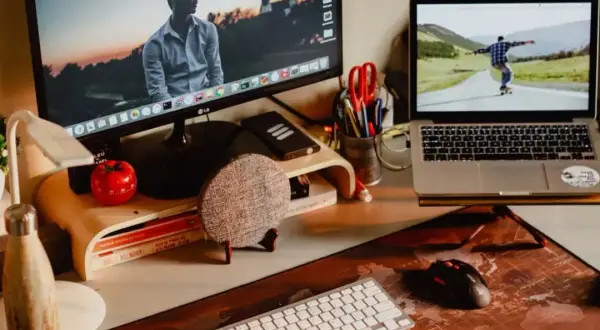 Czy laptop może służyć jako monitor? Oto praktyczne rozwiązania i pułapki