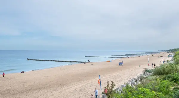 Mielno: Co zobaczyć? Atrakcje, plaże, jezioro i okolice!