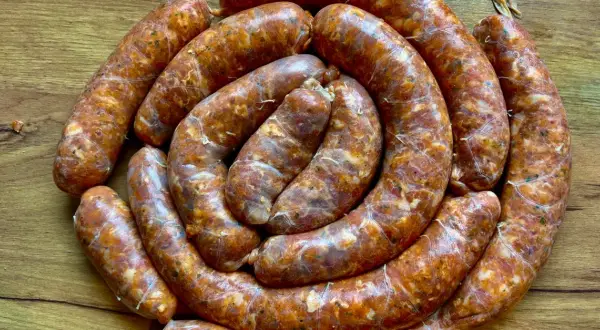 Jelita do kiełbasy: przygotuj je perfekcyjnie i uniknij pękania!