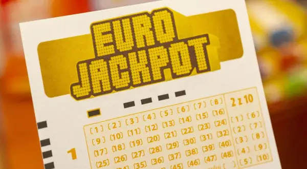 Kupon Eurojackpot z zaznaczonymi liczbami. Sprawdź, czy to właśnie Twoje euro dżekpot wyniki przyniosą Ci wygraną!