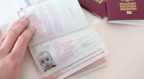 Paszport dla dziecka: Poradnik od A do Z. Dokumenty, opłaty, zgody