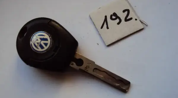 Wymiana baterii w kluczyku VW – proste kroki, uniknij problemów