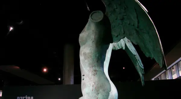 Ikaria Igora Mitoraja - tajemnice rzeźby, które zachwycają i inspirują