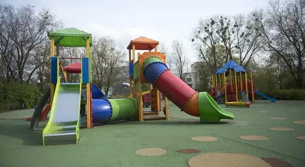 Plac Wilsona plac zabaw czy jest otwarty? Sprawdź godziny otwarcia