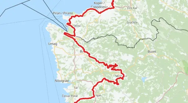 Trasa rowerowa Alpe-Adria wije się przez malownicze wybrzeże i wzgórza Istrii, łącząc Umag, Pazin i Buzet.