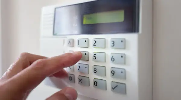 Jak zresetować alarm w domu i uniknąć fałszywych alarmów