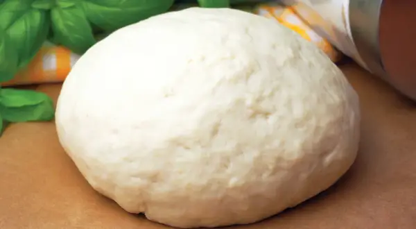 Pizza w 30 min? Szybkie rozmrażanie ciasta na pizzę bez wpadek