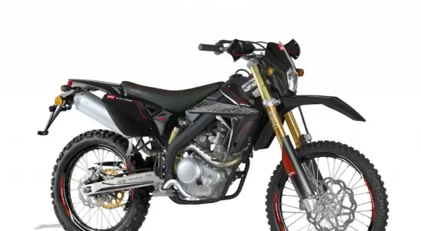 Motocykl 125: Cross czy Enduro? Wybierz idealny + Prawo Jazdy B
