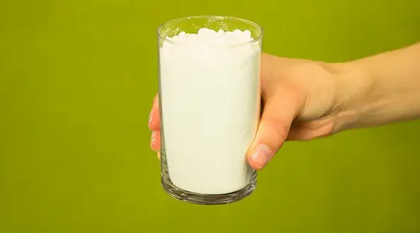 Ile waży szklanka mąki? Uniknij zakalca z naszą ściągawką!