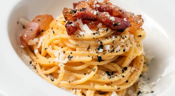 Jak się je spaghetti: eleganckie techniki i najczęstsze błędy