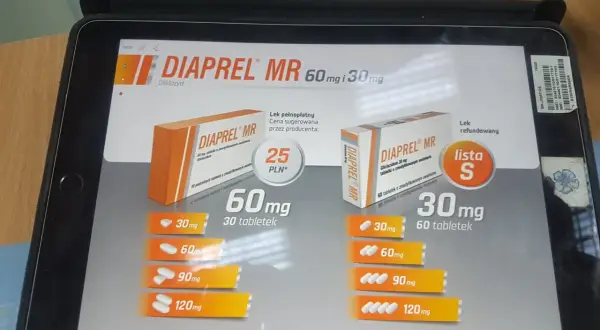 Na ekranie tabletu widoczny jest lek DIAPREL MR z gliklazydem, dostępne dawki 30, 60, 90 i 120 mg.