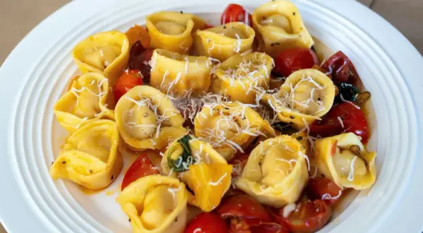 Jak ugotować tortellini? Sekrety idealnego smaku i tekstury