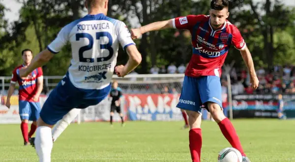 Kotwica Kołobrzeg – w jakiej lidze gra obecnie i co to oznacza?