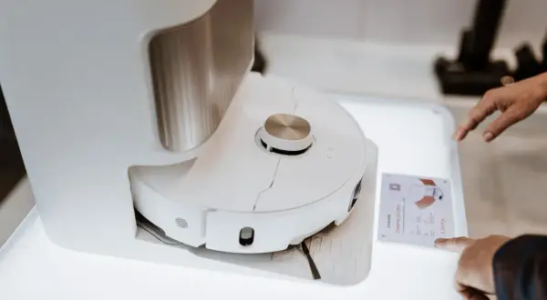 Robot sprzątający Dreame L40 Ultra. Czy to firma, która odmieni sprzątanie? Cena 5299 PLN.