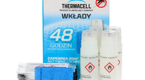 Zestaw wkładów Thermacell na komary, zapewniający 48 godzin ochrony. W opakowaniu 4 kartridże i maty.