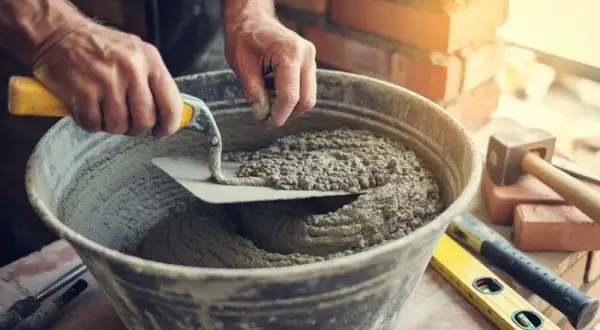 Jaką zaprawę wybrać do murowania bloczków betonowych - poradnik