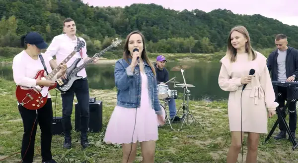 Podkład muzyczny do matka która pod krzyżem stała - różne aranżacje