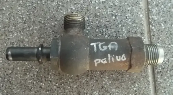 Zawór zwrotny paliwa MAN TGA - gdzie jest i jak go znaleźć?