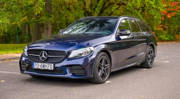 Mercedes W205 używany: Ekspert radzi silniki, lifting, usterki