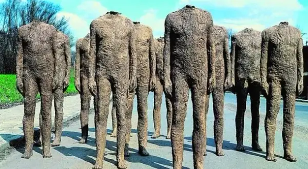 Abakanowicz rzeźby: Fascynujące dzieła, które zmieniają sztukę