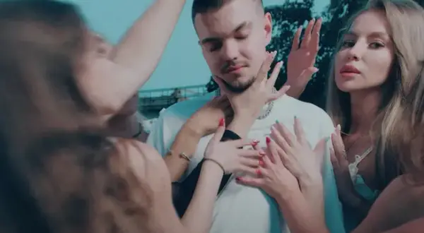 Ile Palion ma lat? Zaskakujące fakty o jego życiu i karierze