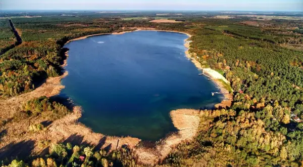 Jezioro Głębokie Lubuskie – atrakcje, problemy z wodą i rekreacja