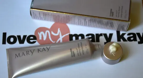 Co warto kupić z Mary Kay, aby skutecznie walczyć z oznakami starzenia?