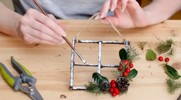 Proste ozdoby świąteczne DIY: Łatwe i tanie pomysły krok po kroku