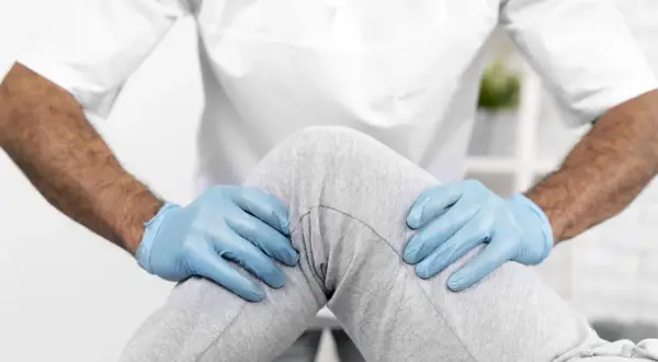 Skuteczna rehabilitacja na kolano: ćwiczenia, które przyspieszą powrót do zdrowia