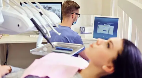 Dentysta a L4: Czy stomatolog wystawi zwolnienie? Poznaj fakty!