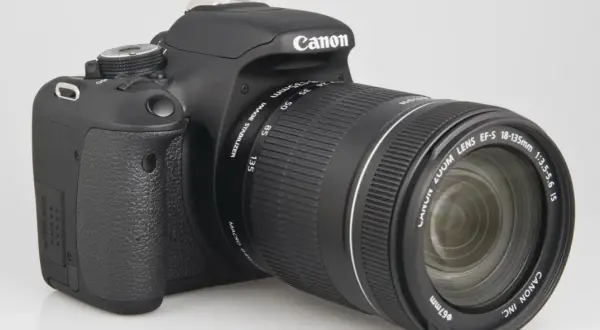 Najlepsze obiektywy do Canon EOS 600D - porównanie i opinie