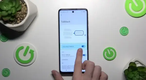 Jak wyłączyć tryb dla niewidomych w Motorola i odzyskać kontrolę nad telefonem