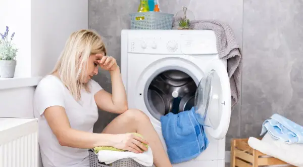 Co na zafarbowane ubrania? Skuteczne metody na uratowanie odzieży